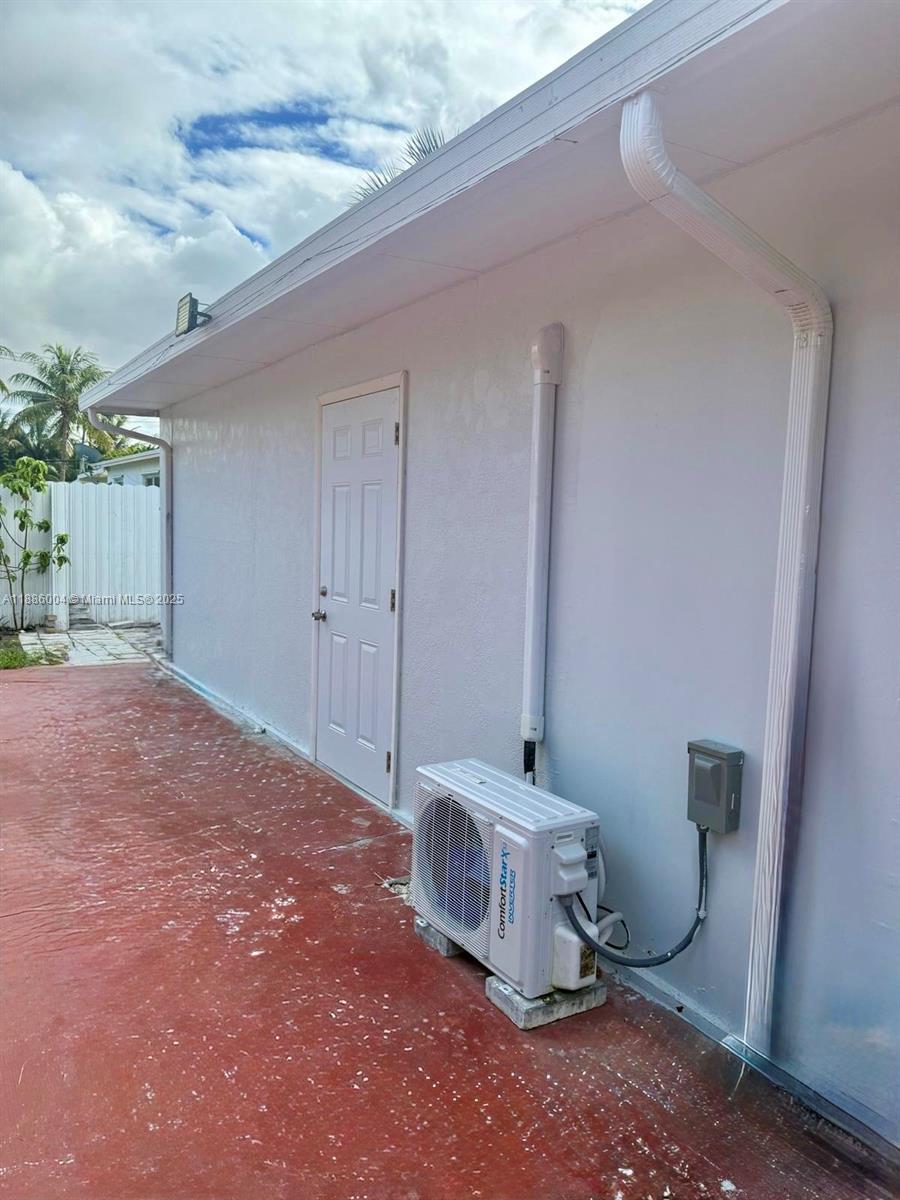 CAROL CITY GDNS 1ST ADDN - Residential