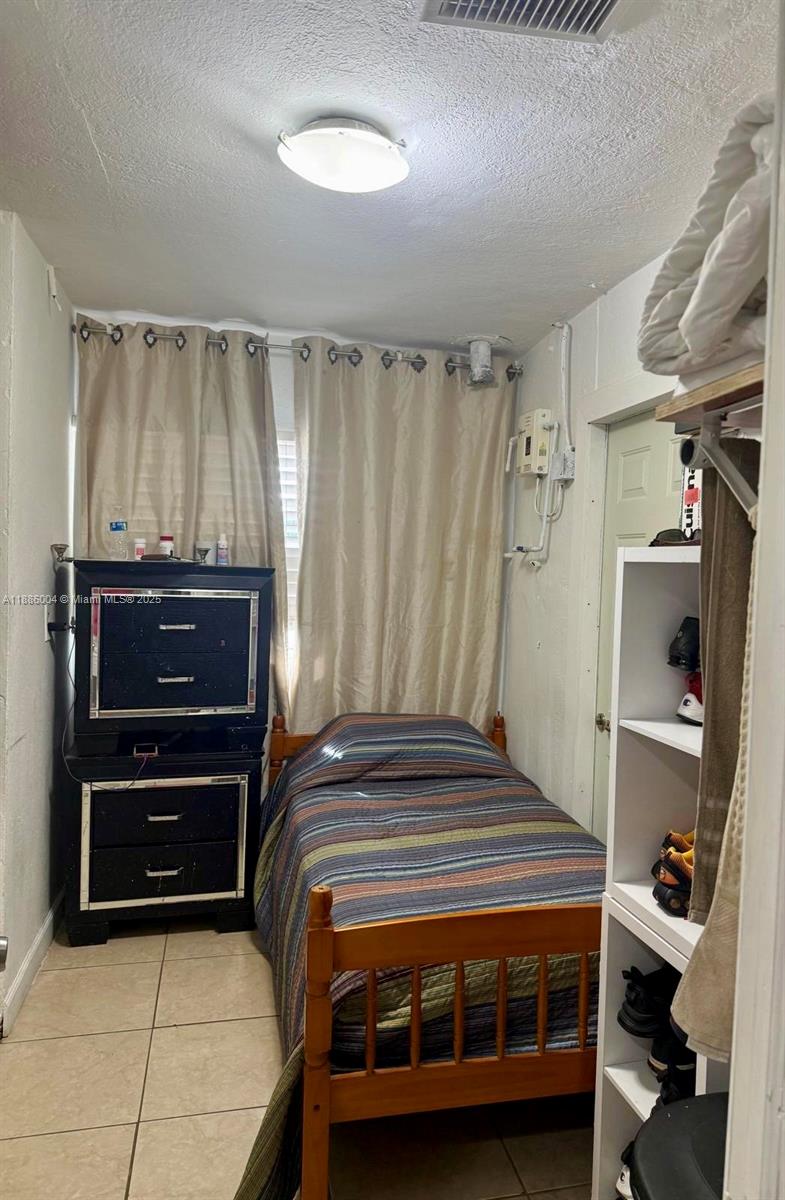 CAROL CITY GDNS 1ST ADDN - Residential