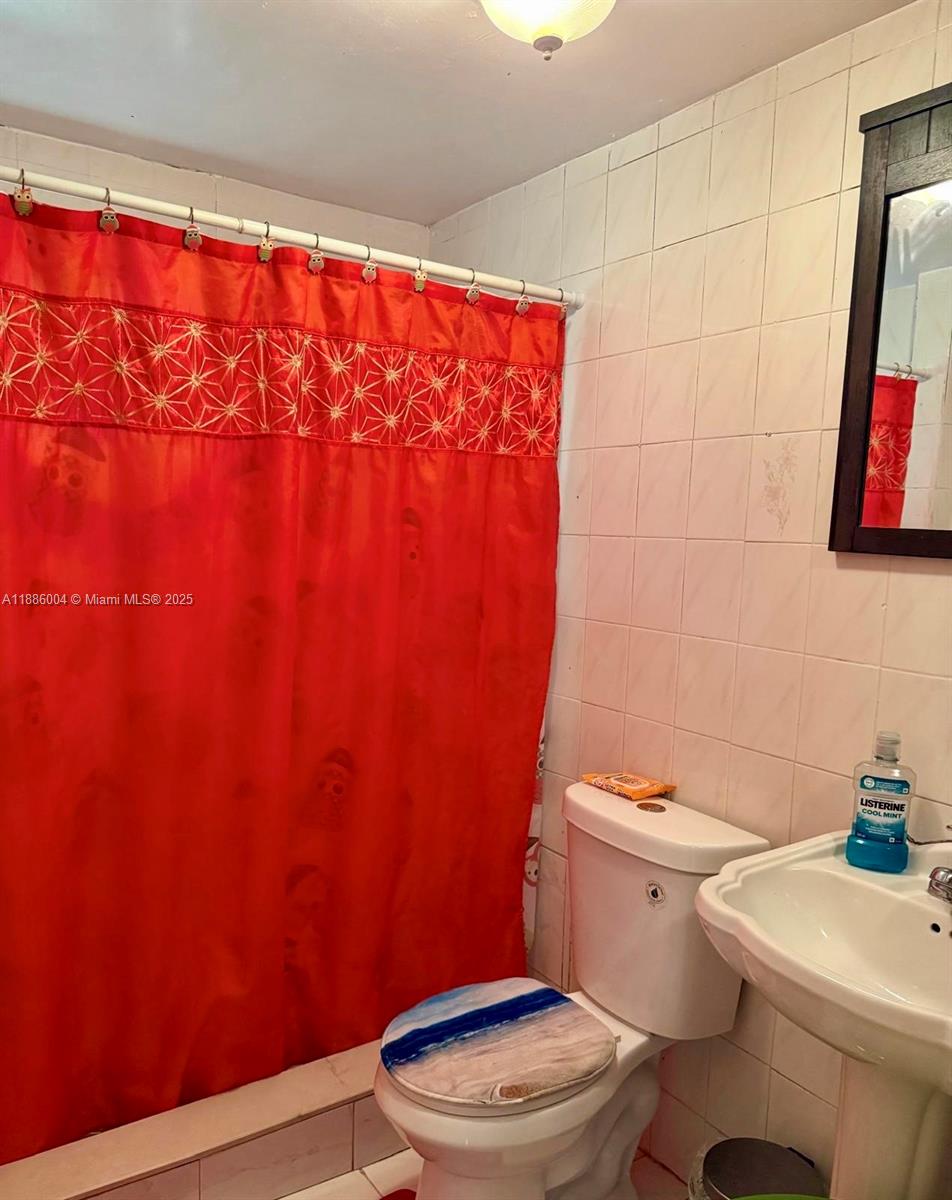 CAROL CITY GDNS 1ST ADDN - Residential