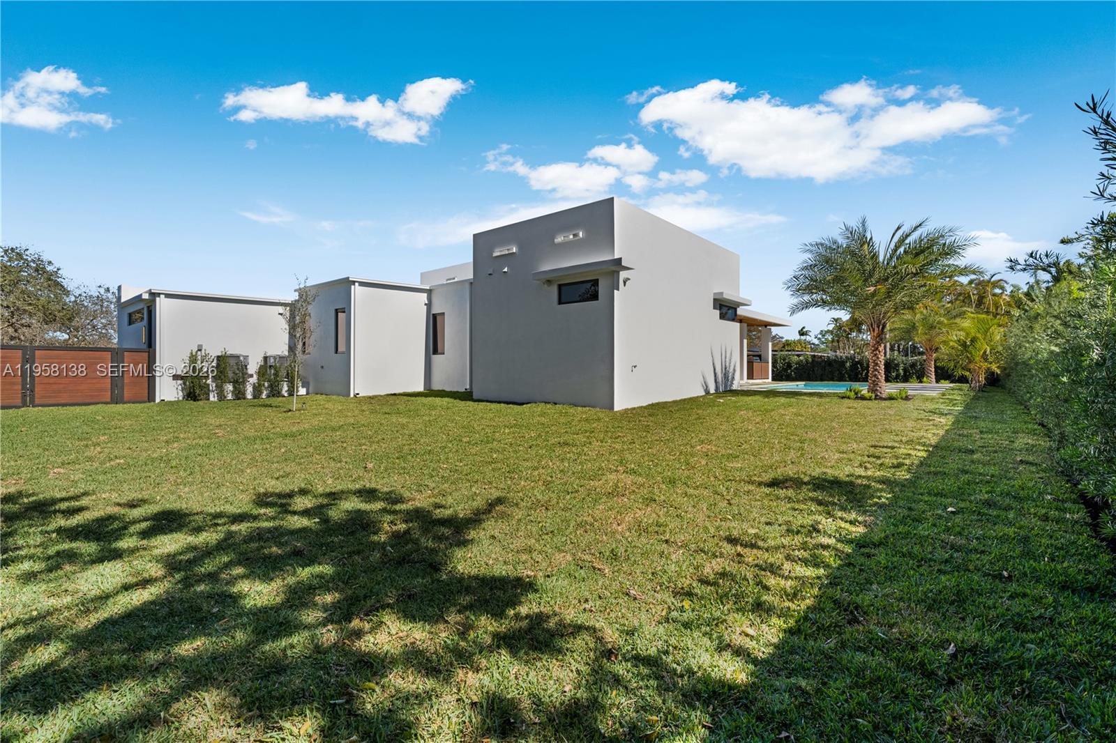 PINE SHORE SEC 1 - Residential