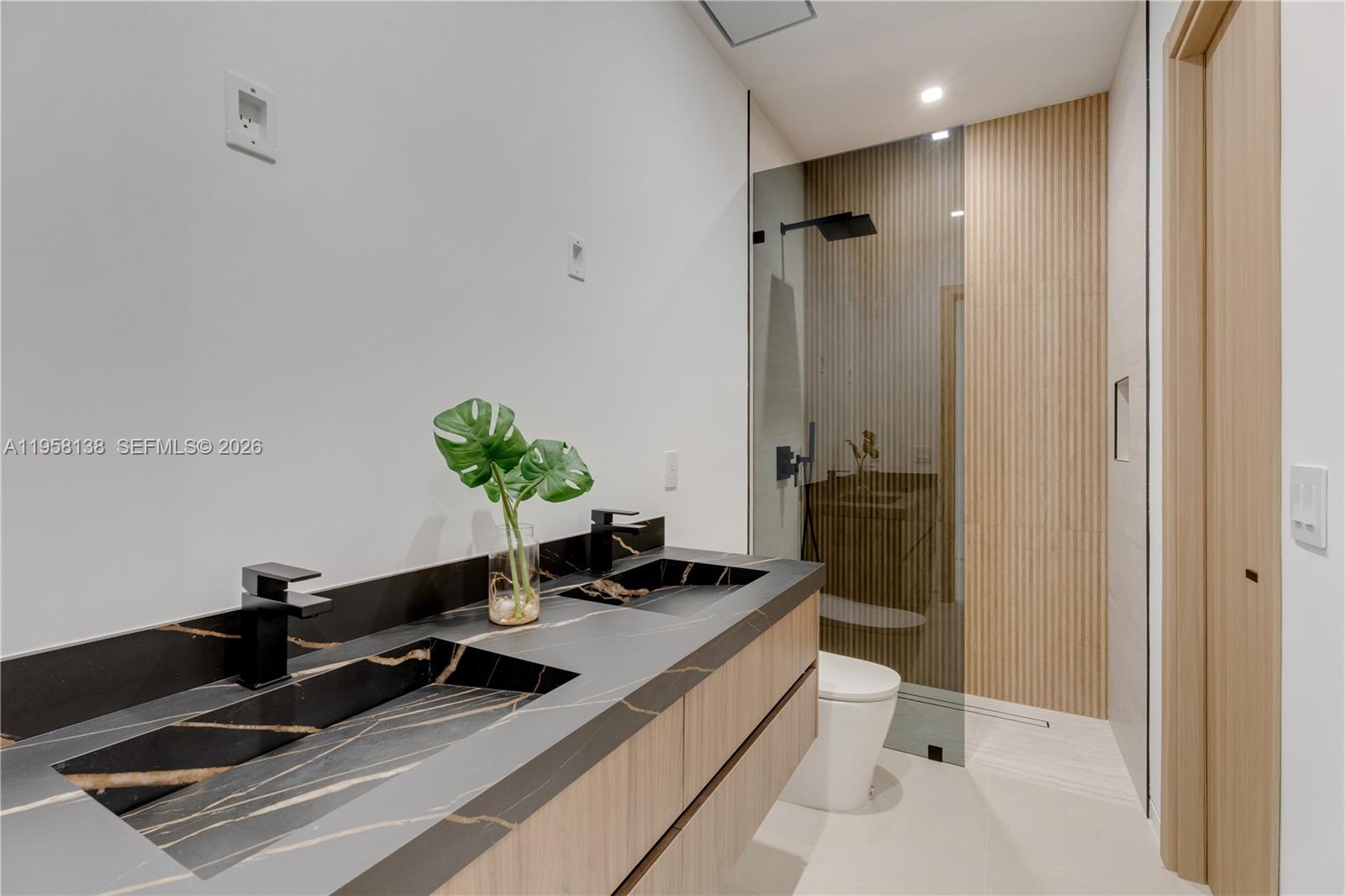 PINE SHORE SEC 1 - Residential