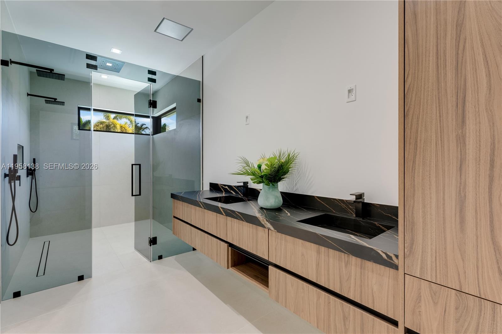 PINE SHORE SEC 1 - Residential