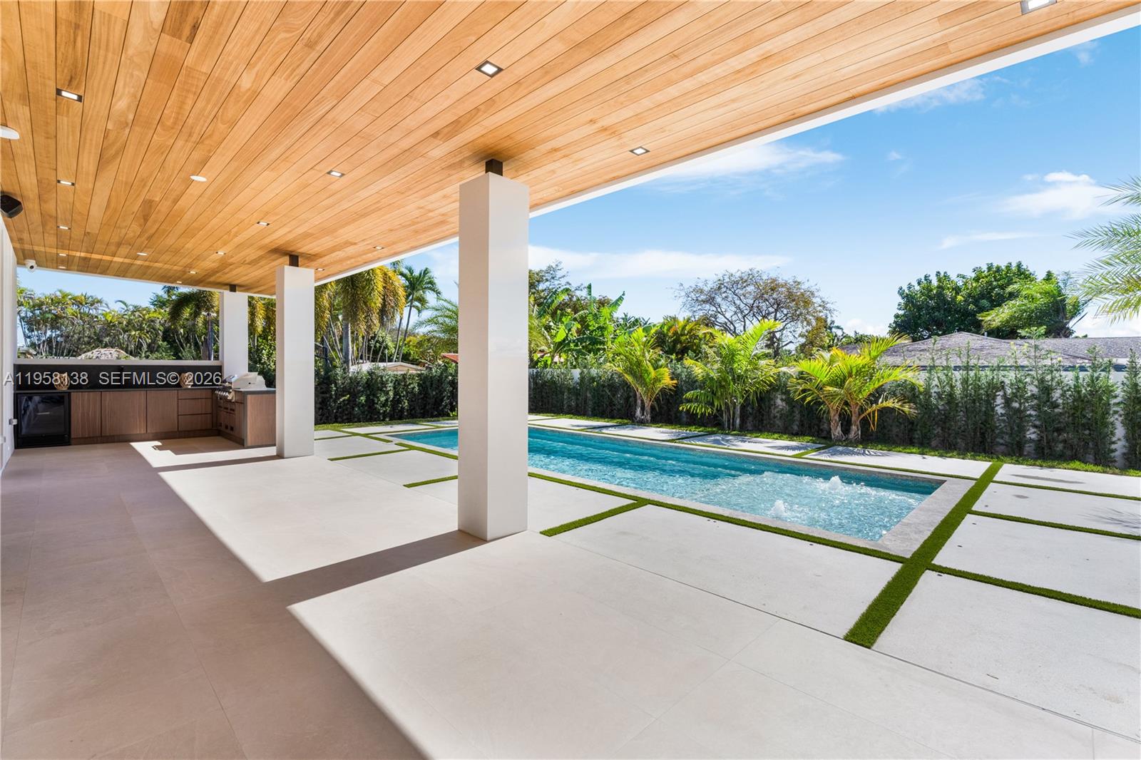 PINE SHORE SEC 1 - Residential