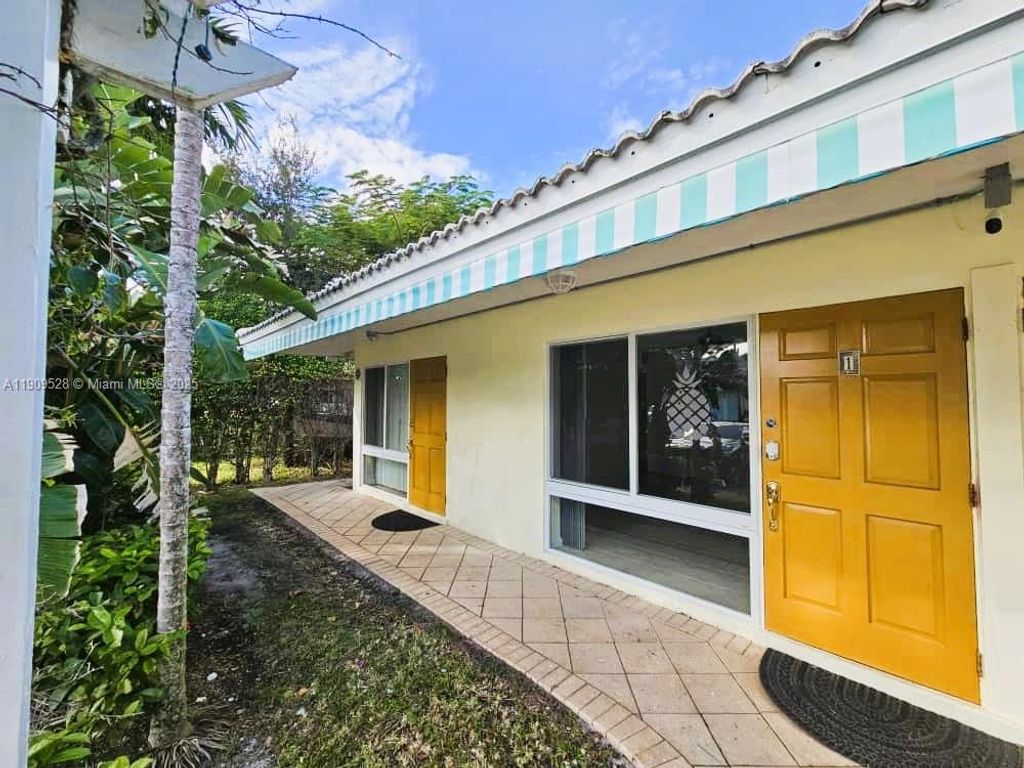 Photo of 3217 NE 7th Pl #1, Pompano Beach, FL 33062 (MLS # A11909528)