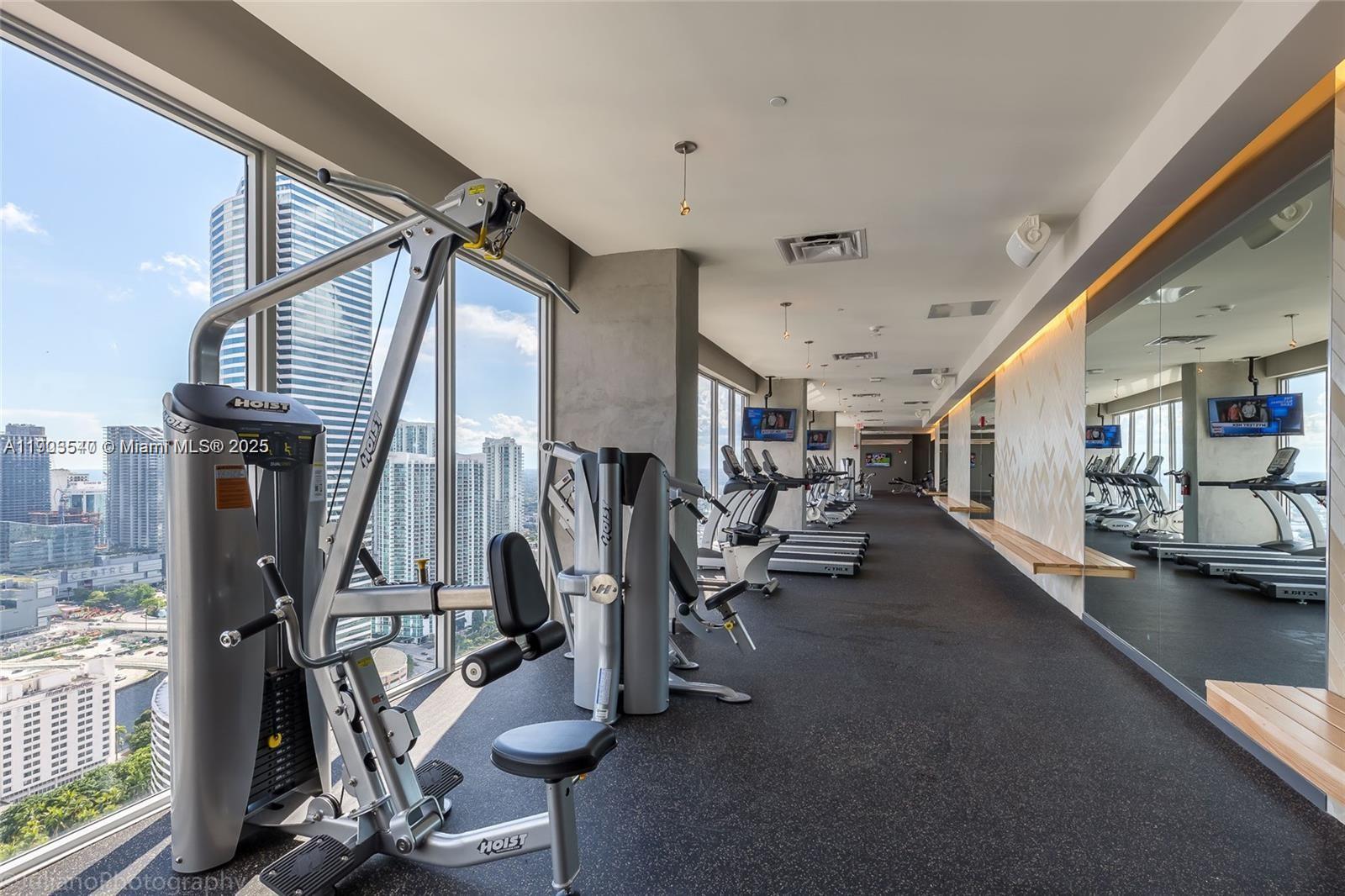 CENTRO CONDO - Residential Lease