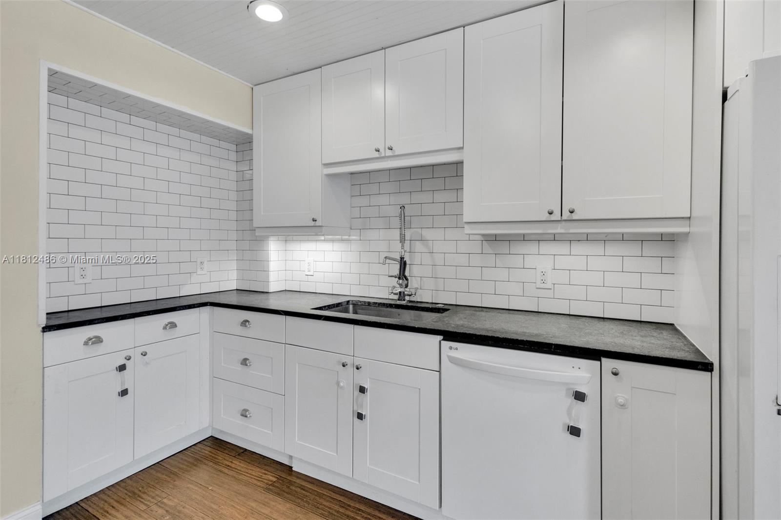 FISHERMANS VLG - Residential