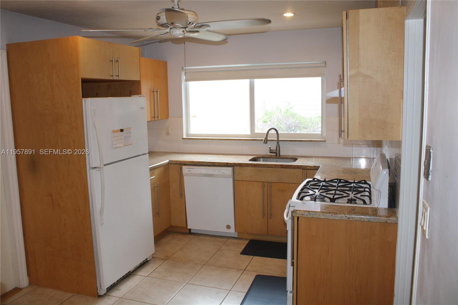 WINSTON PARK UNIT TWO - Residential