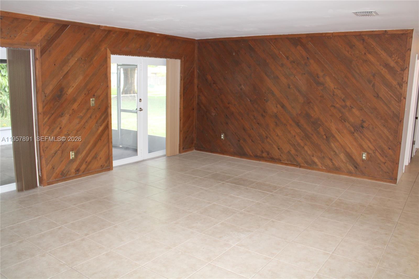 WINSTON PARK UNIT TWO - Residential