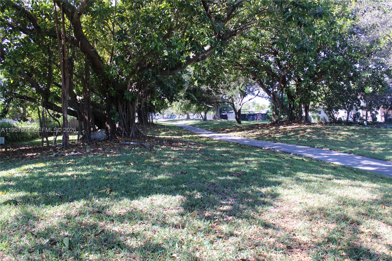 WINSTON PARK UNIT TWO - Residential