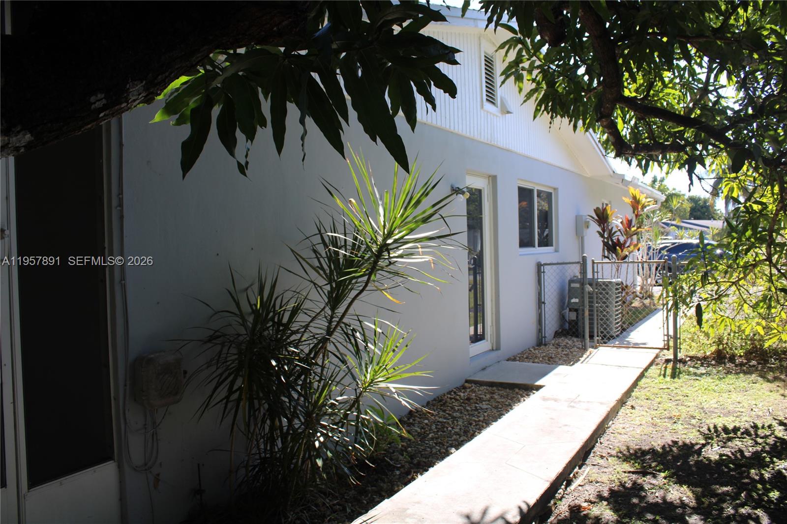 WINSTON PARK UNIT TWO - Residential