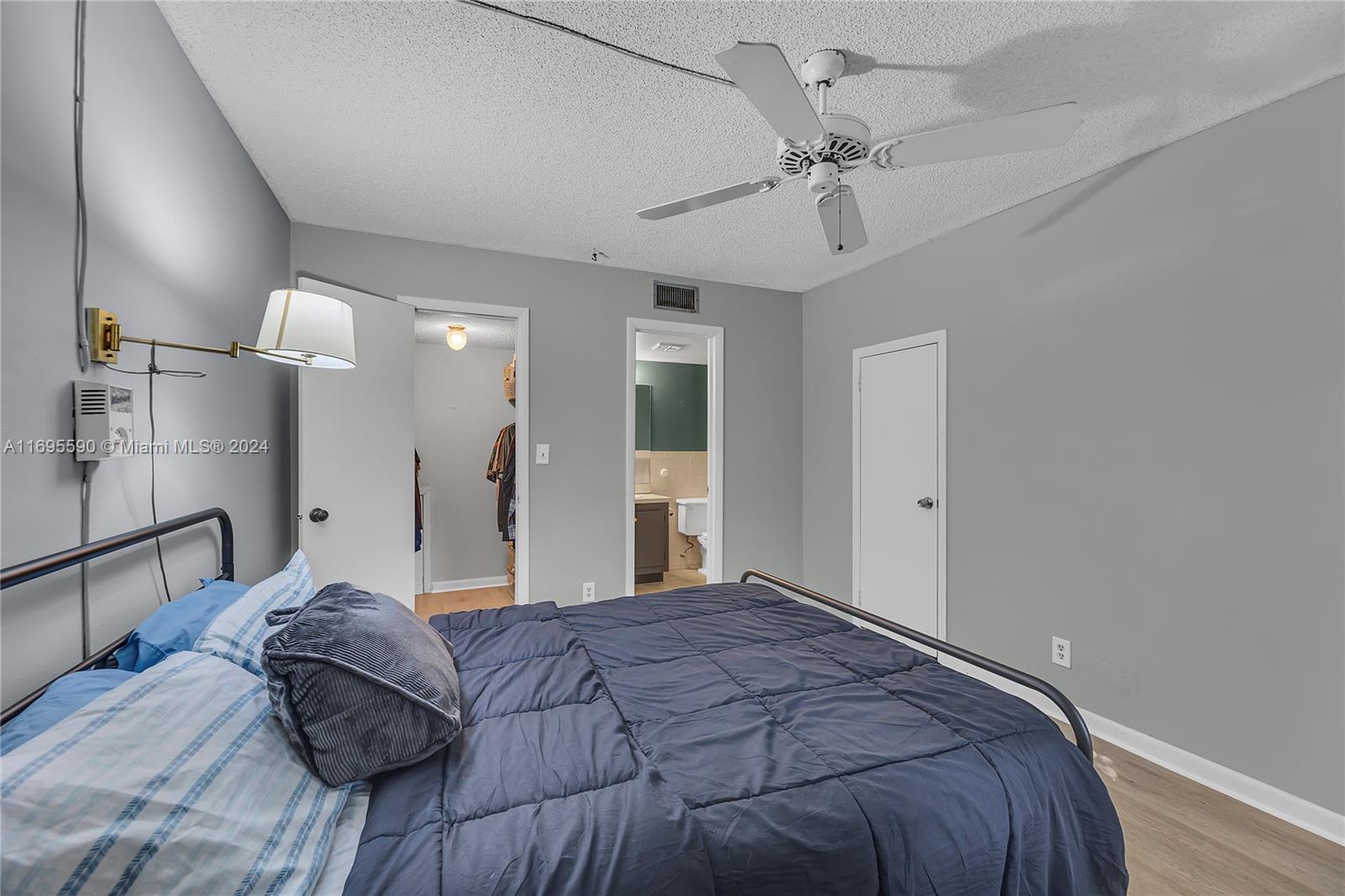 APPLE CREEK - Residential