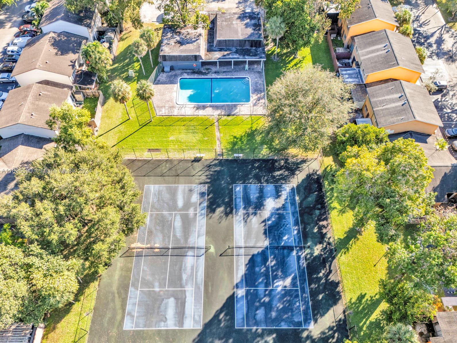 APPLE CREEK - Residential