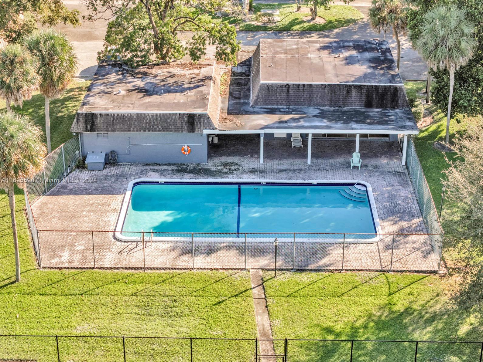 APPLE CREEK - Residential