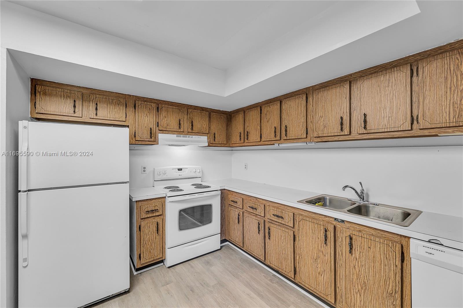 APPLE CREEK - Residential