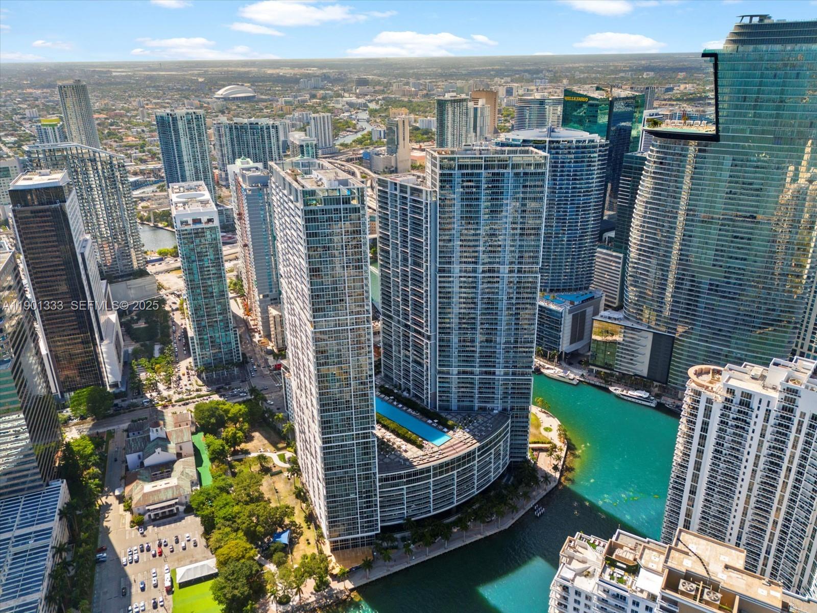 ICONBRICKELL CONDO NO 1 - Residential