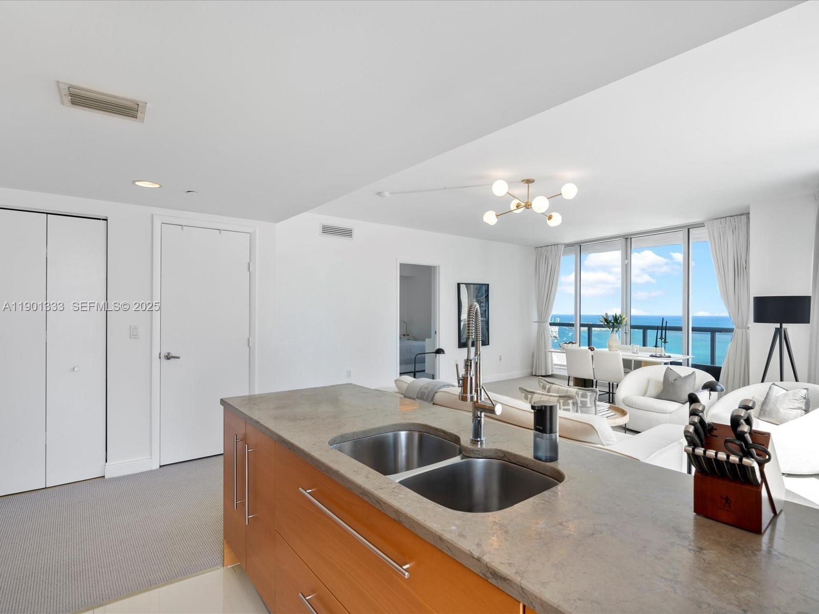 ICONBRICKELL CONDO NO 1 - Residential