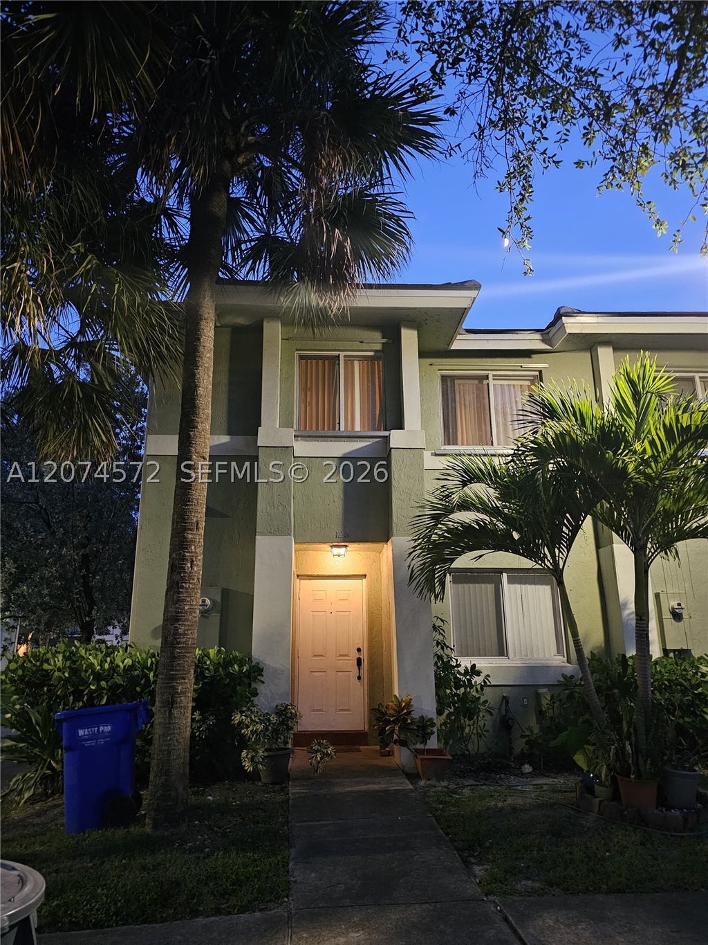 Photo of 126 Hidden Ct Rd #27-D, Hollywood, FL 33023 (MLS # A12074572)