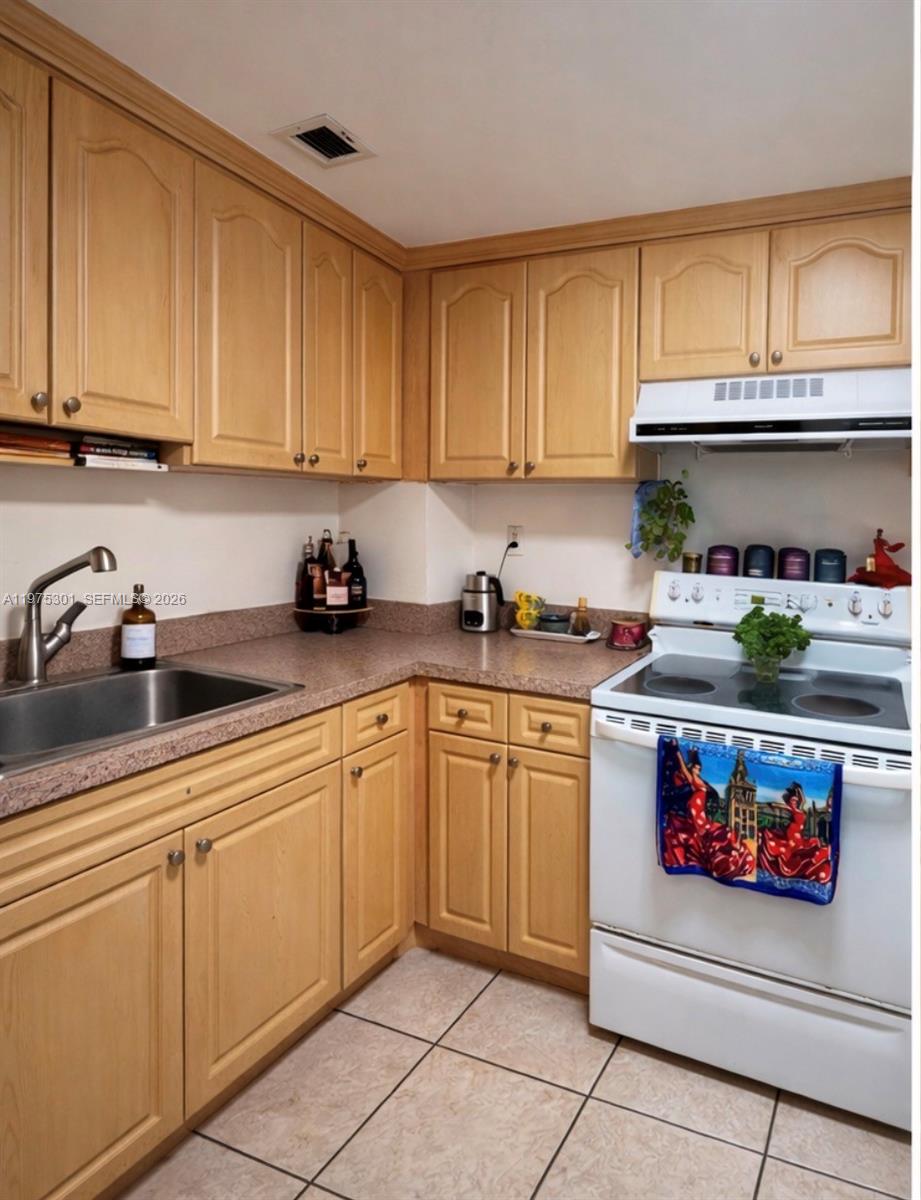 BAY PARK TOWERS CONDO - Residential