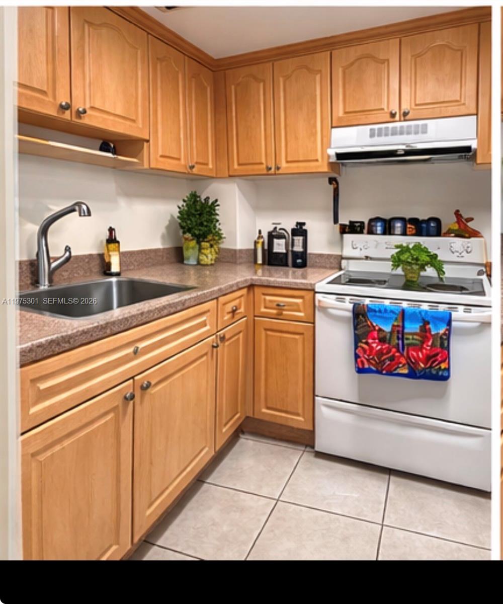 BAY PARK TOWERS CONDO - Residential