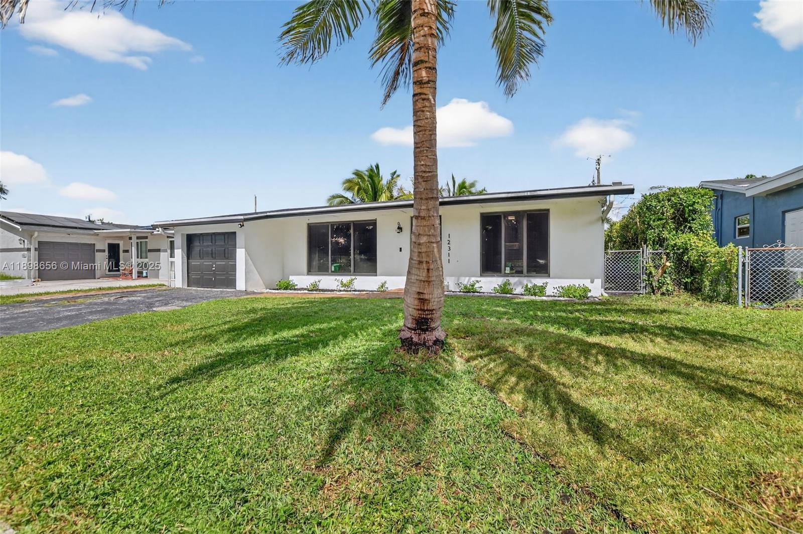 SUNRISE GOLF VILLAGE SEC - Residential