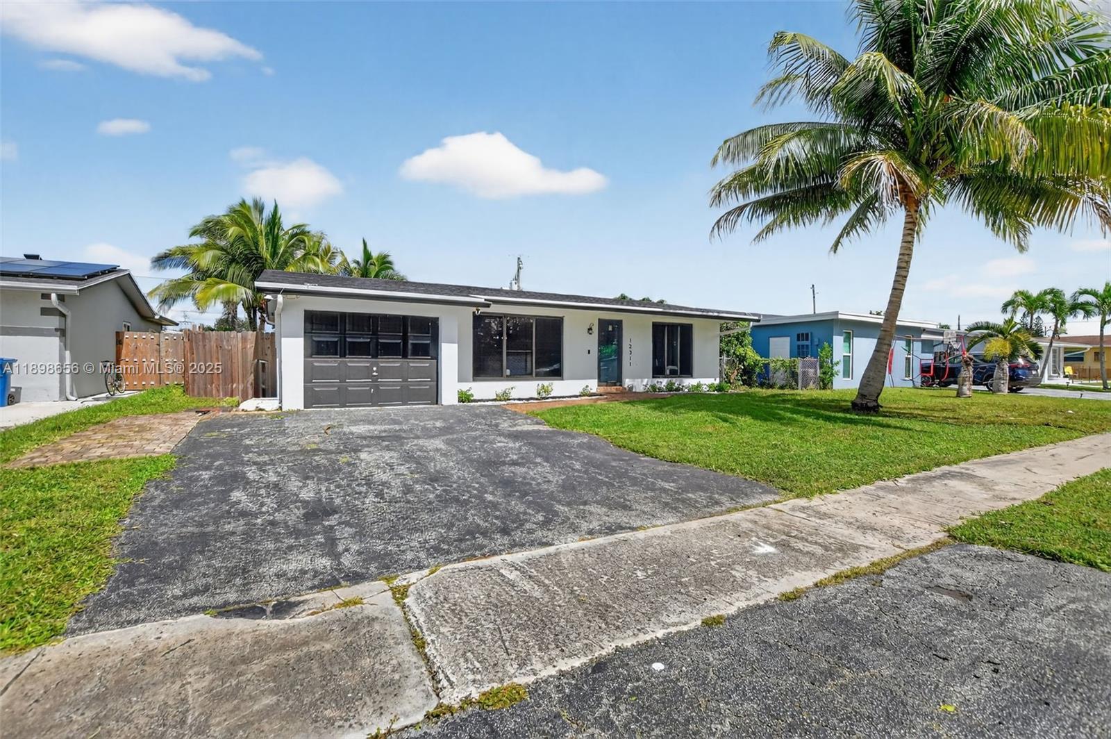 SUNRISE GOLF VILLAGE SEC - Residential