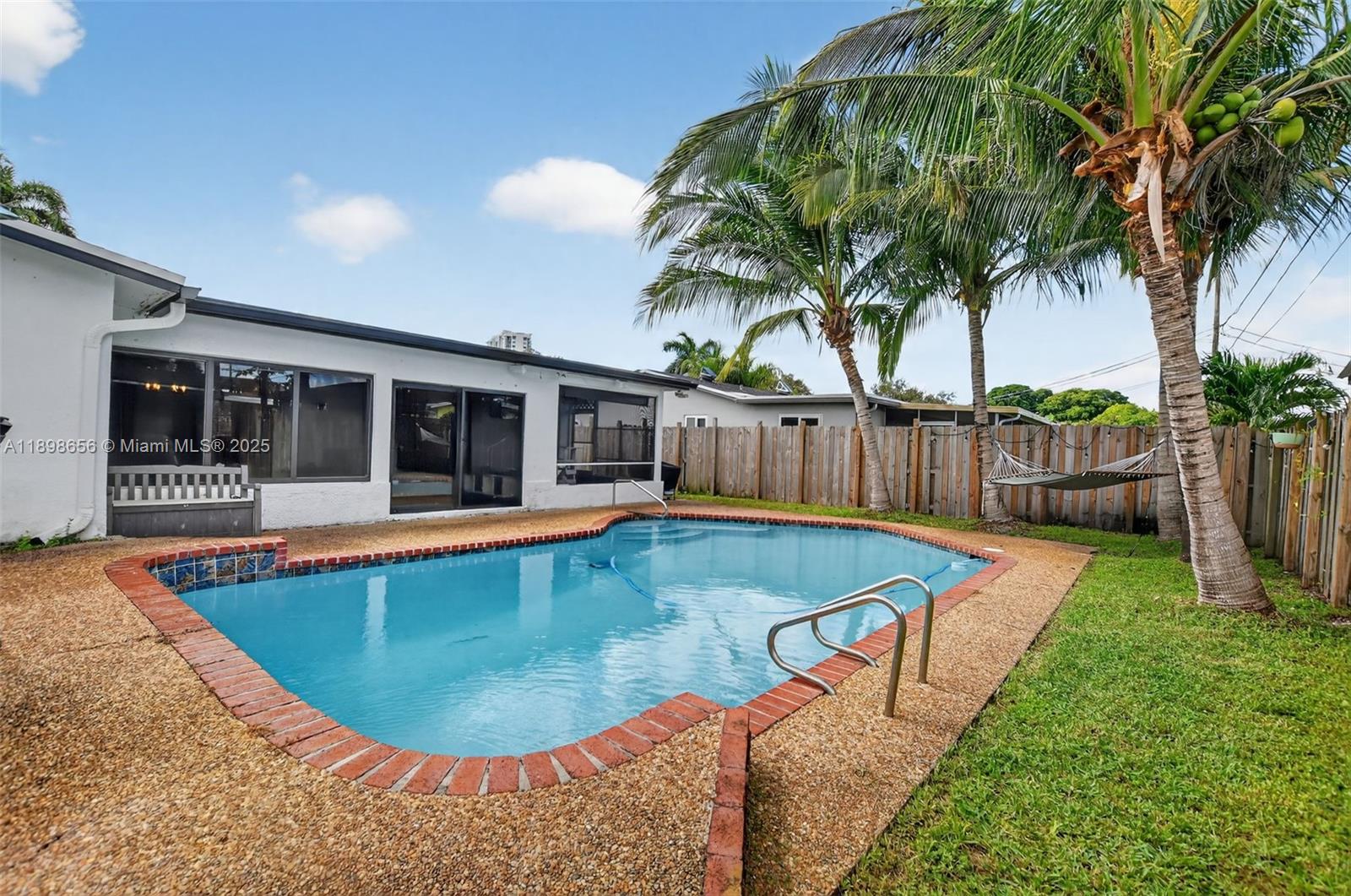 SUNRISE GOLF VILLAGE SEC - Residential