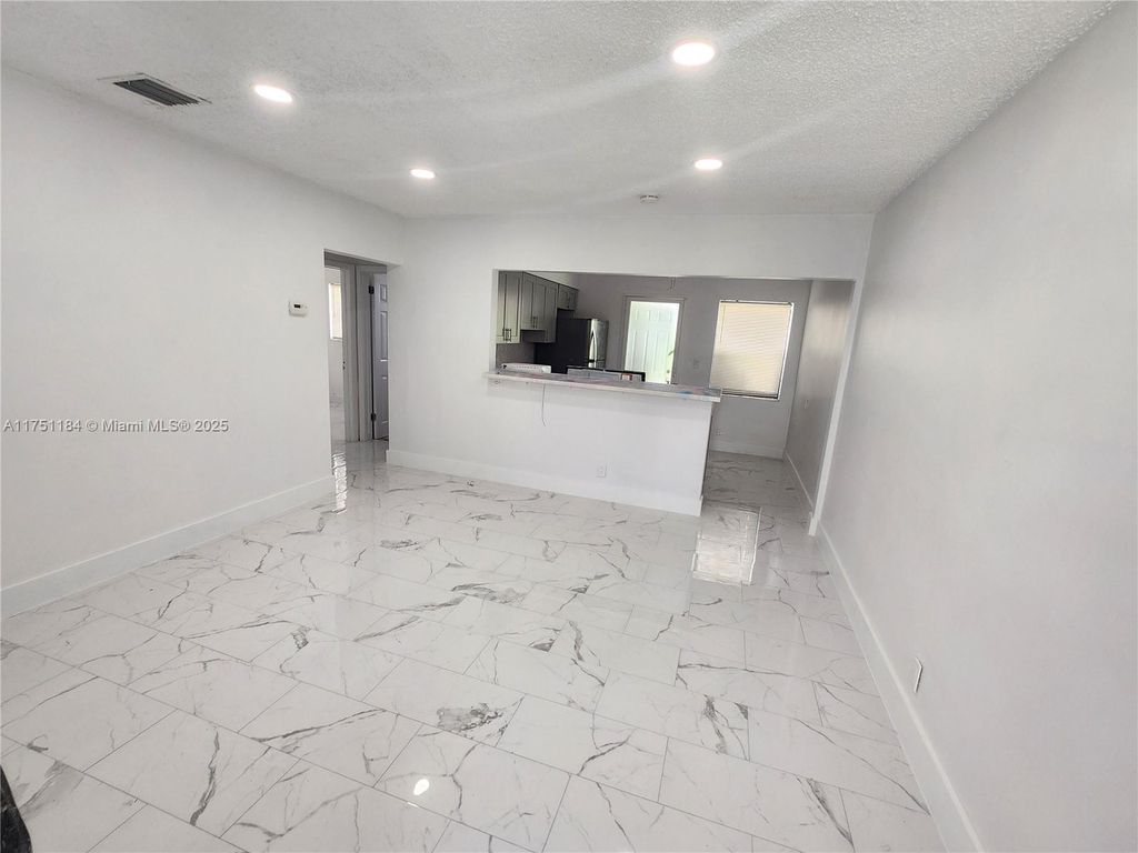 Photo of 509 SW 9th St #1-2, Hallandale Beach, FL 33009 (MLS # A11751184)
