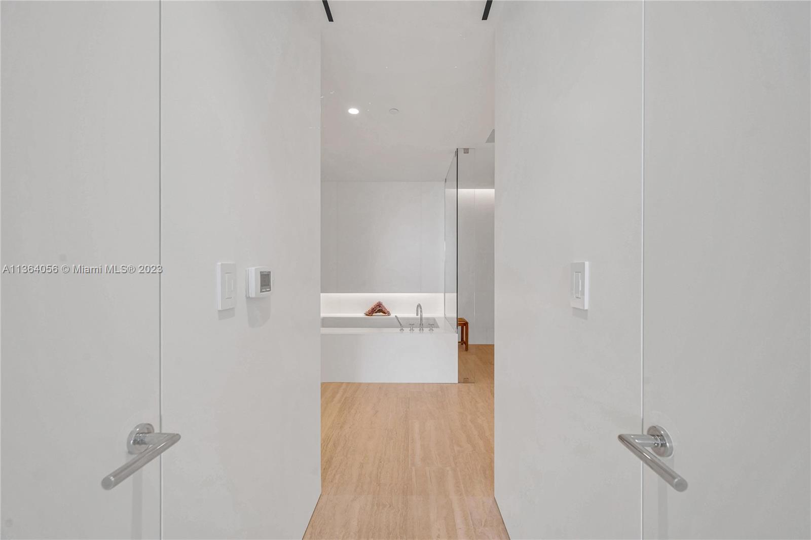 SURF CLUB CONDO - Residential