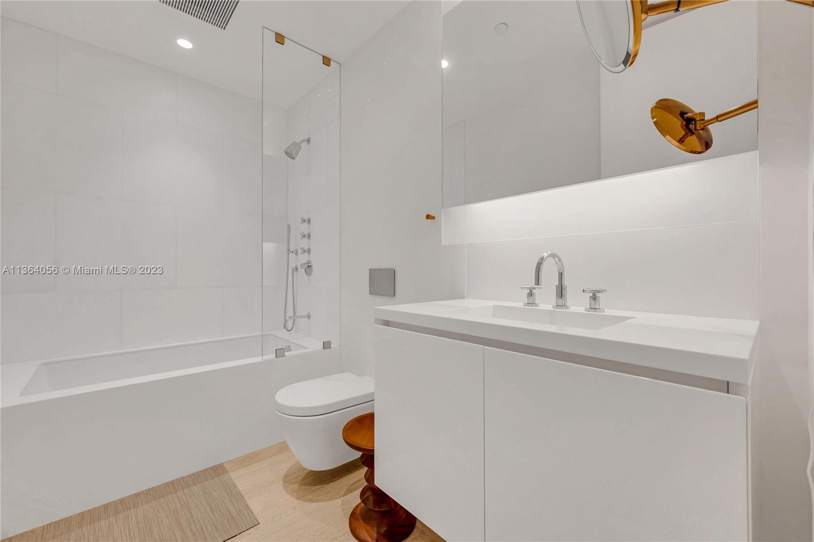 SURF CLUB CONDO - Residential