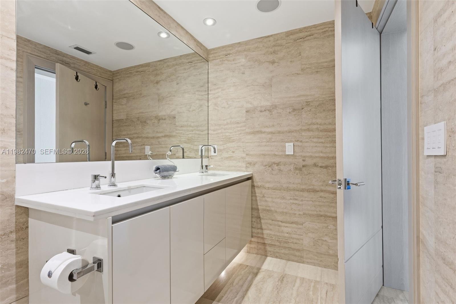 CAPRI SOUTH BEACH CONDO - Residential