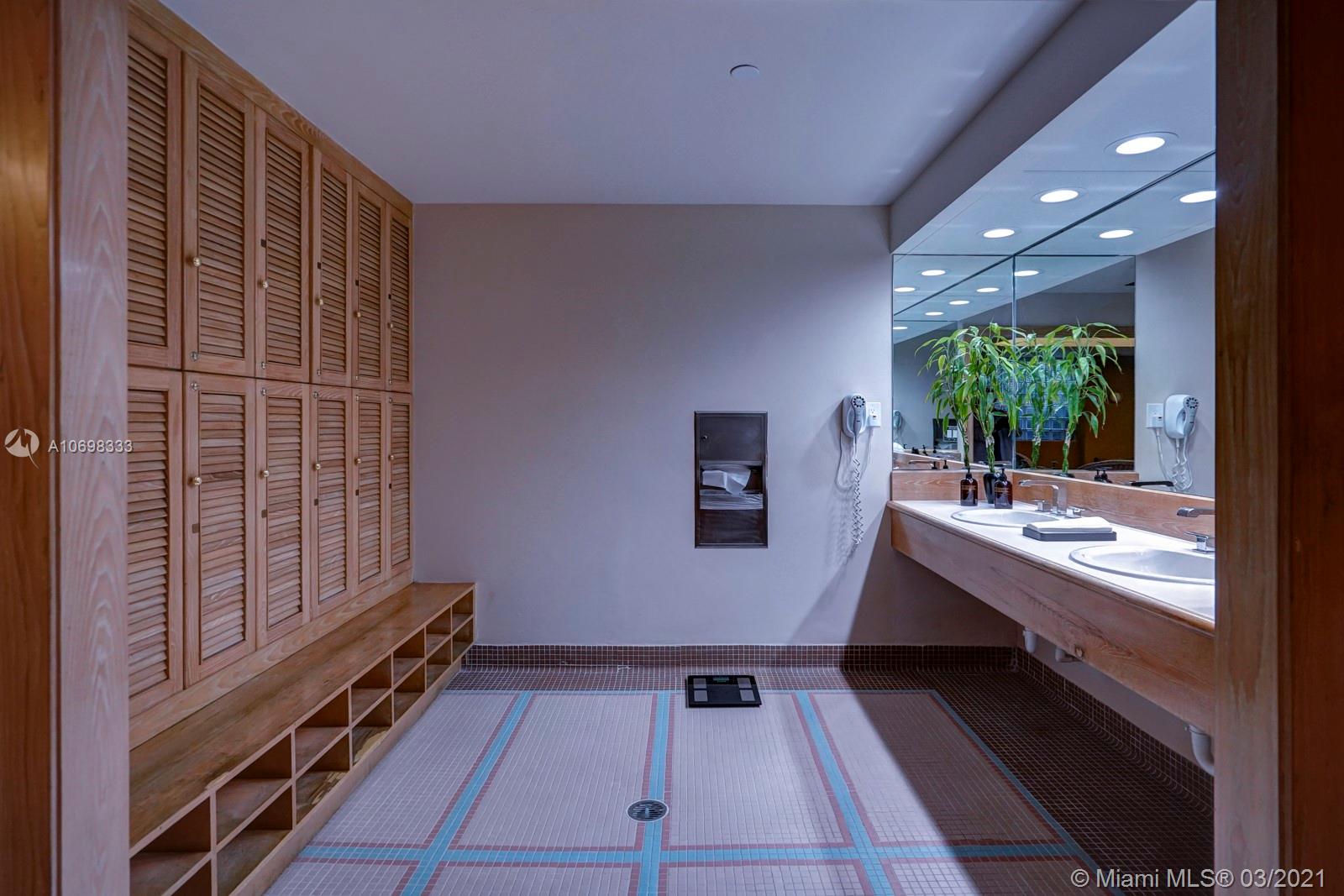 BAL HARBOUR TOWER CONDO - Residential