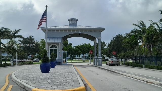 HARWOOD F CONDO - Residential