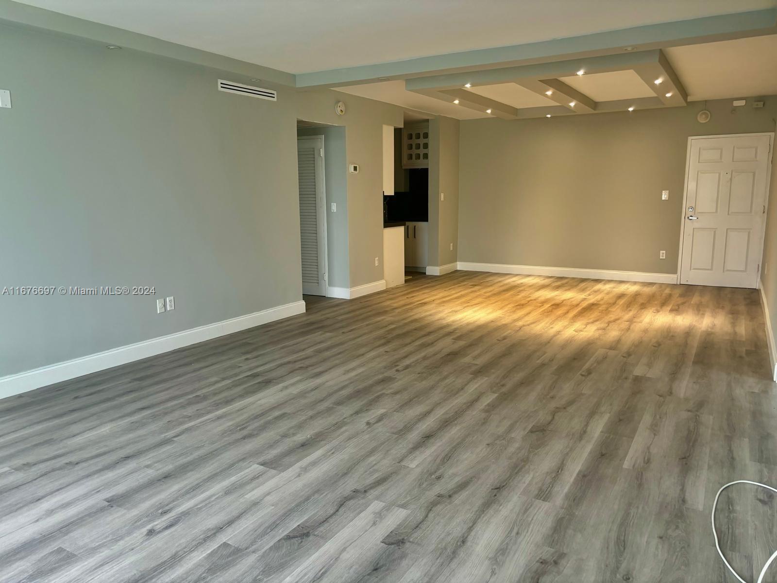 ISLAND POINTE CONDO - Residential Lease