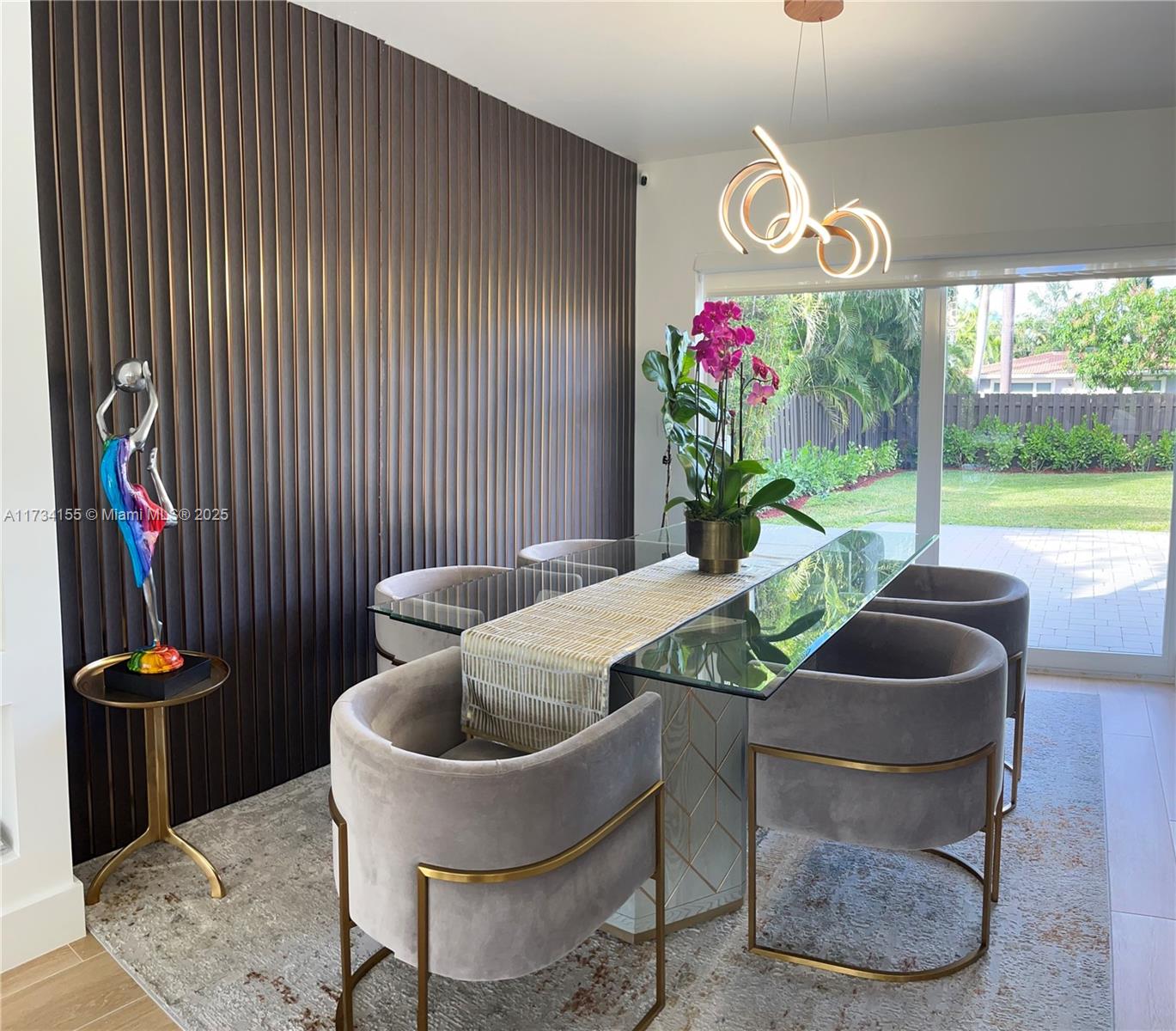 HOLLYWOOD LAKES SECTION - Residential