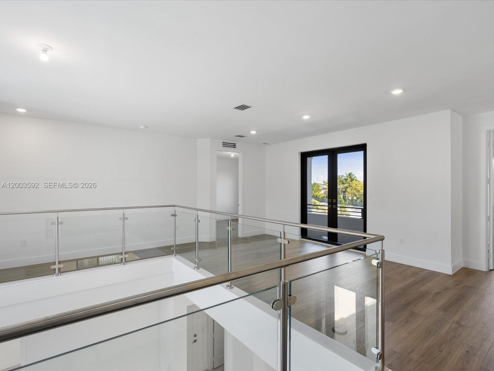 PRESIDENTIAL - Residential Lease