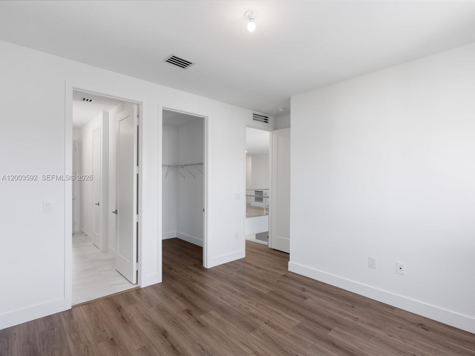 PRESIDENTIAL - Residential Lease