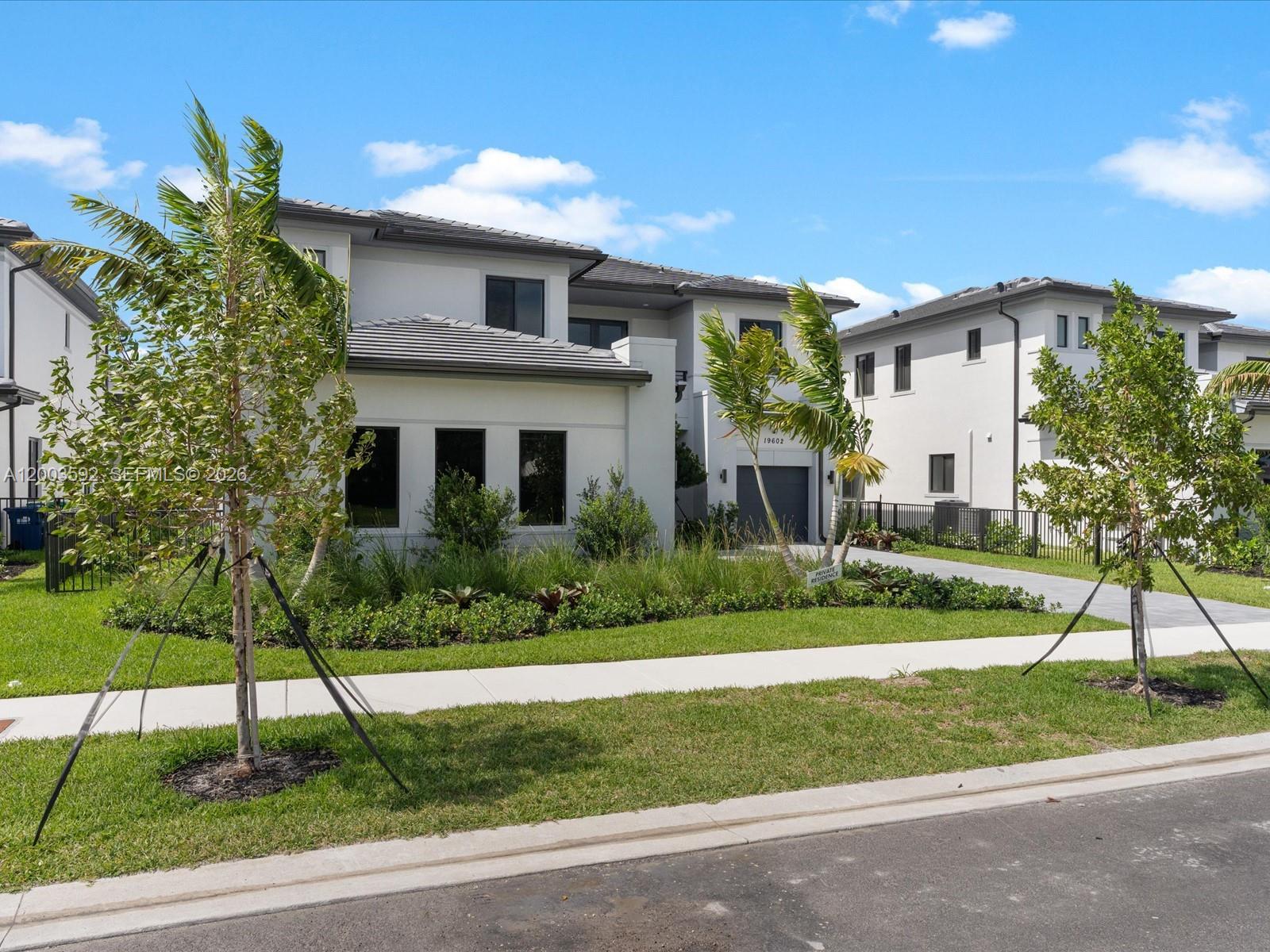 PRESIDENTIAL - Residential Lease