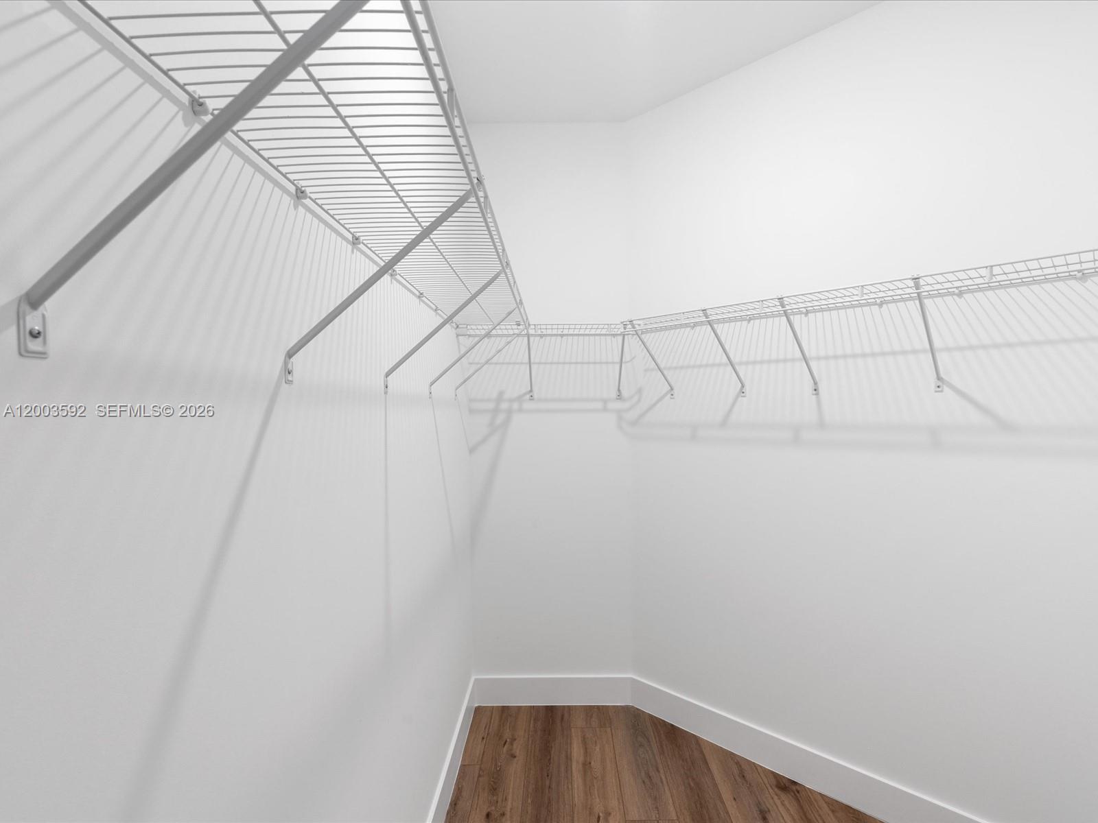 PRESIDENTIAL - Residential Lease