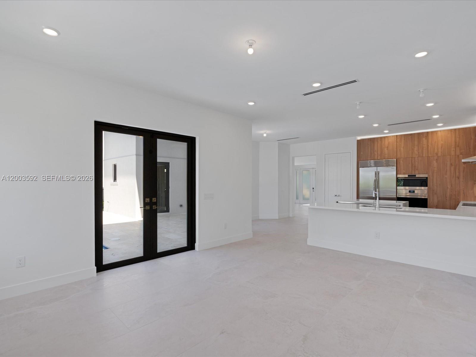 PRESIDENTIAL - Residential Lease