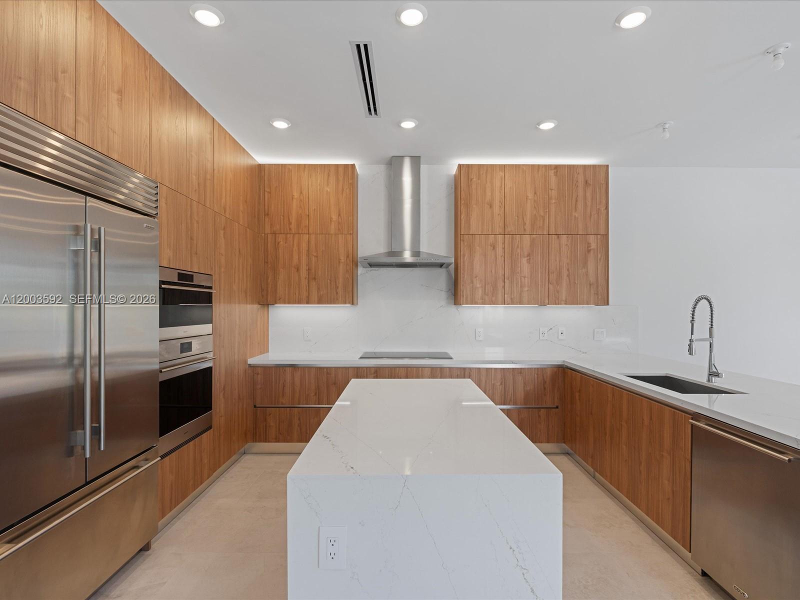 PRESIDENTIAL - Residential Lease