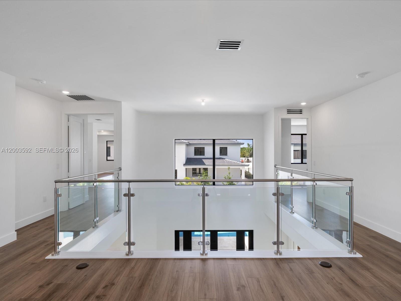 PRESIDENTIAL - Residential Lease