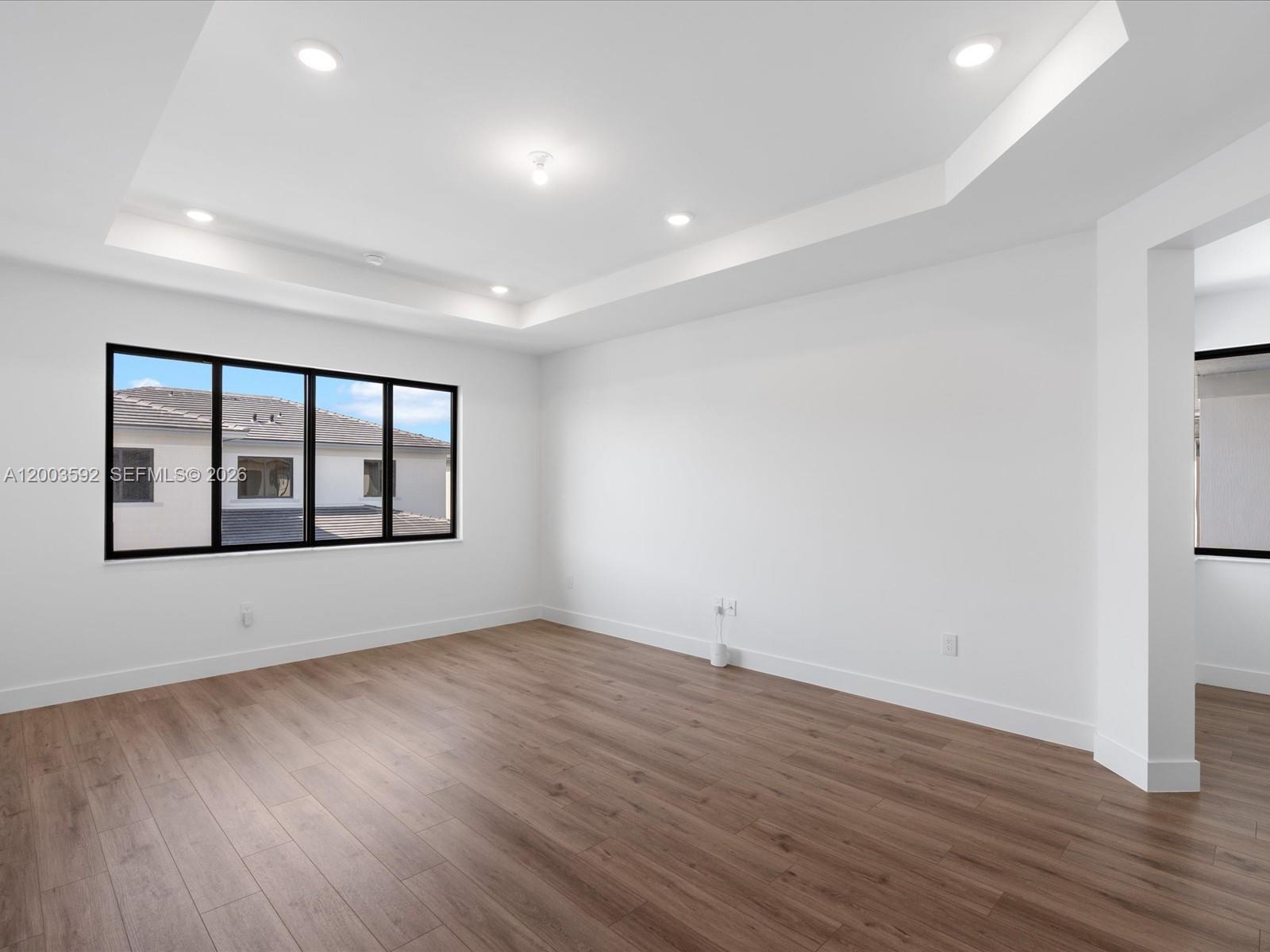 PRESIDENTIAL - Residential Lease