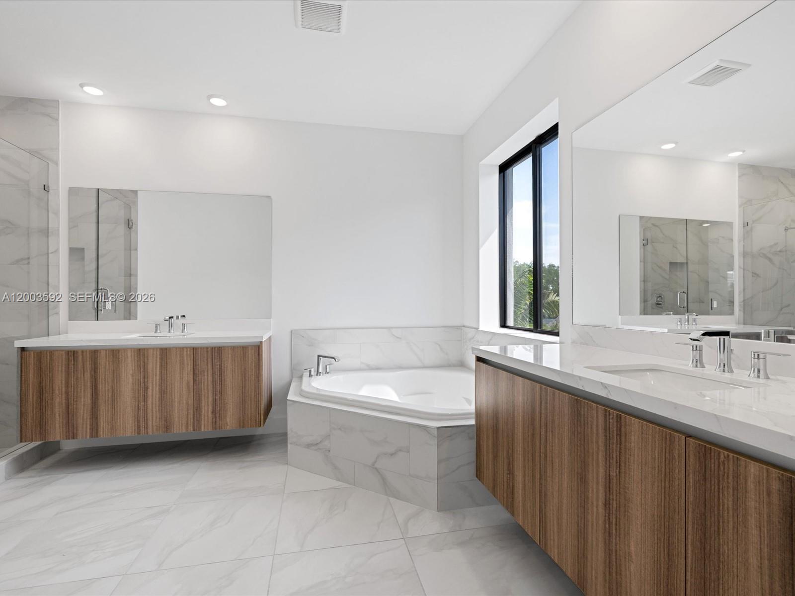 PRESIDENTIAL - Residential Lease