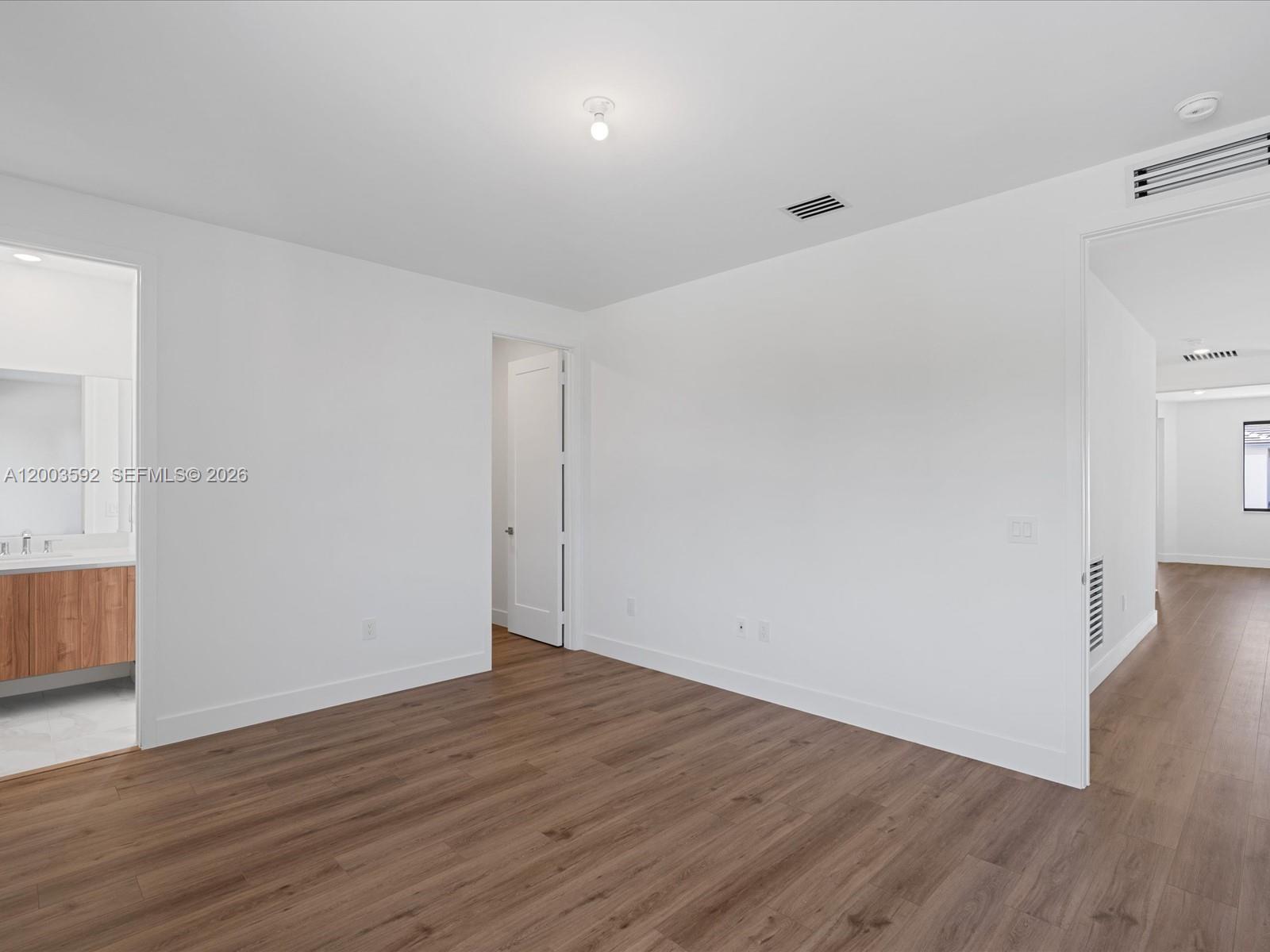 PRESIDENTIAL - Residential Lease