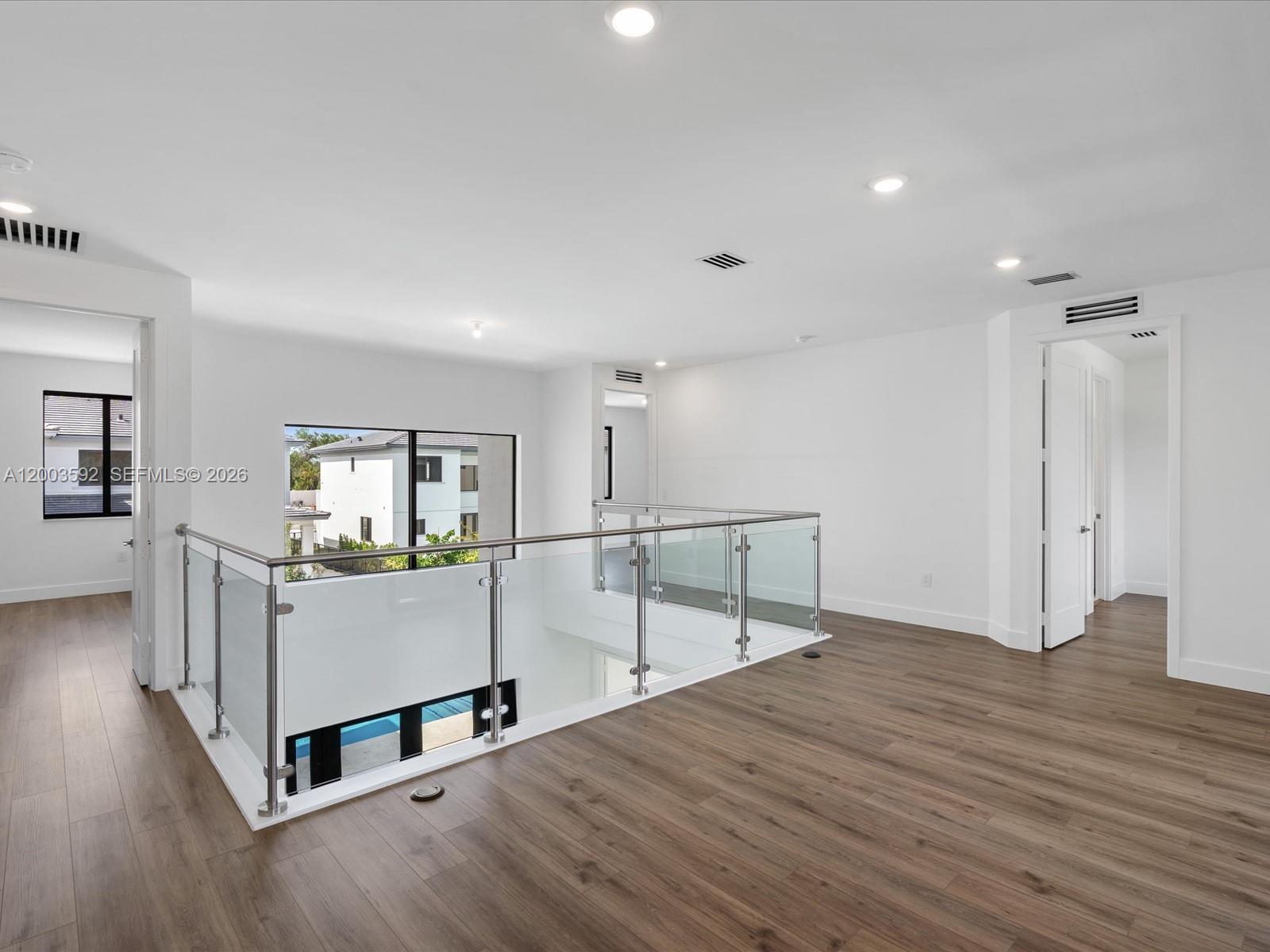 PRESIDENTIAL - Residential Lease