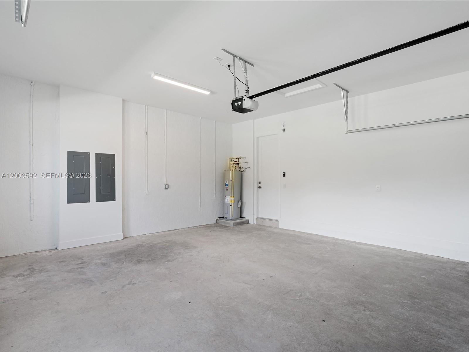 PRESIDENTIAL - Residential Lease