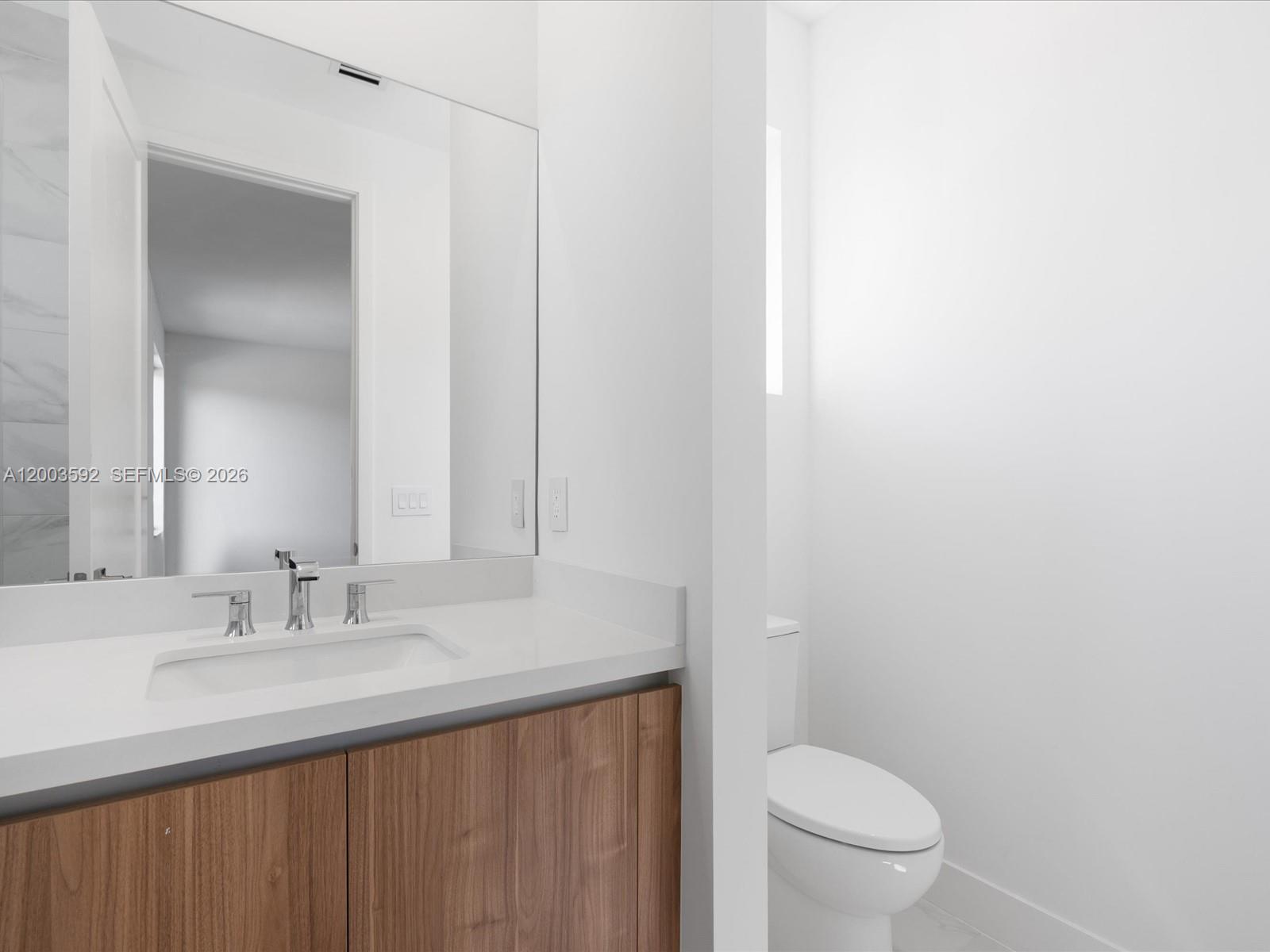 PRESIDENTIAL - Residential Lease