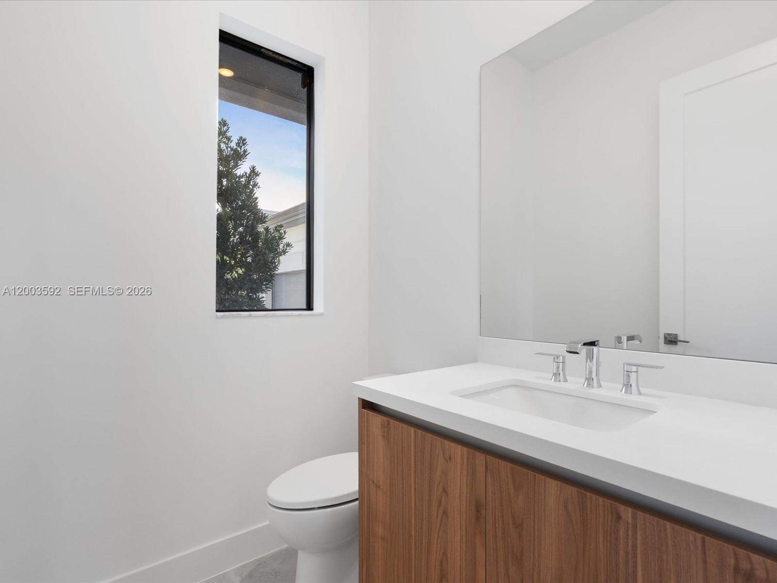 PRESIDENTIAL - Residential Lease