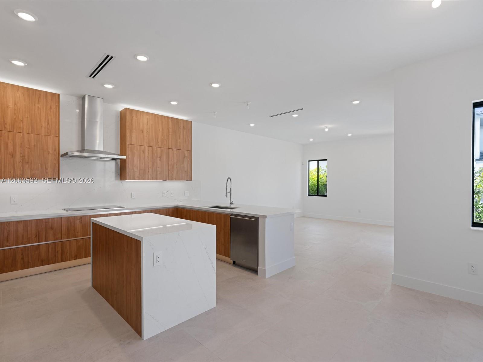 PRESIDENTIAL - Residential Lease