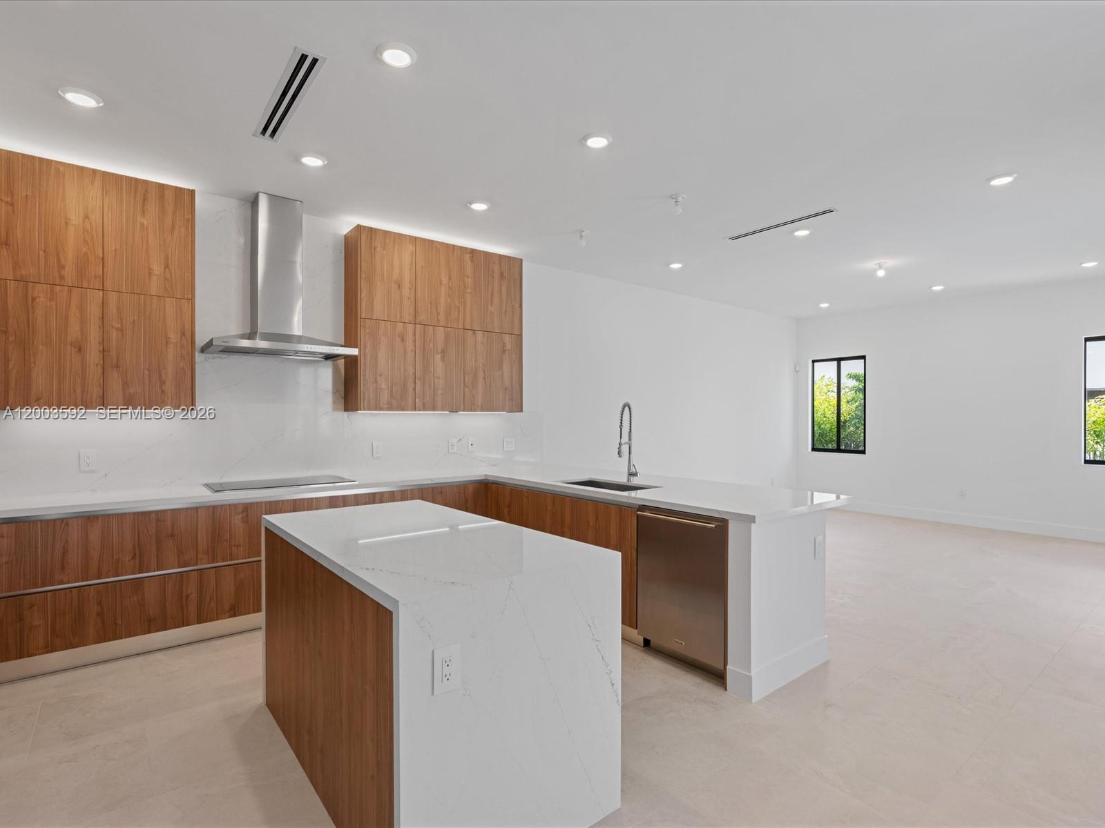 PRESIDENTIAL - Residential Lease